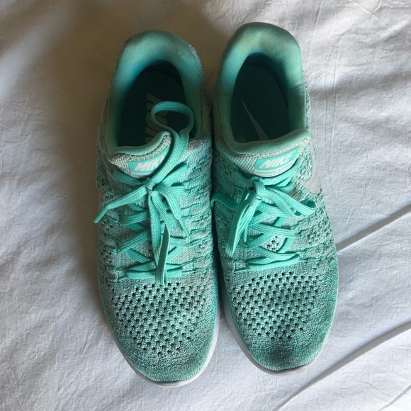 Nike Lunar Epic Flyknit running shoes - Picture 2 of 4